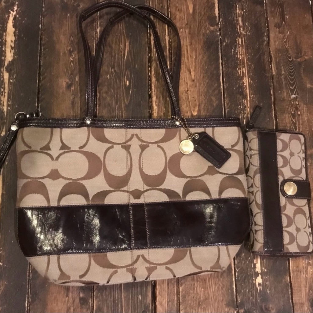 Coach Signature & Patent Leather Purse & Matching Wallet
